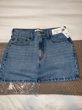 Abercrombie High Rise Light Blue Denim Mini Skirt Brand New